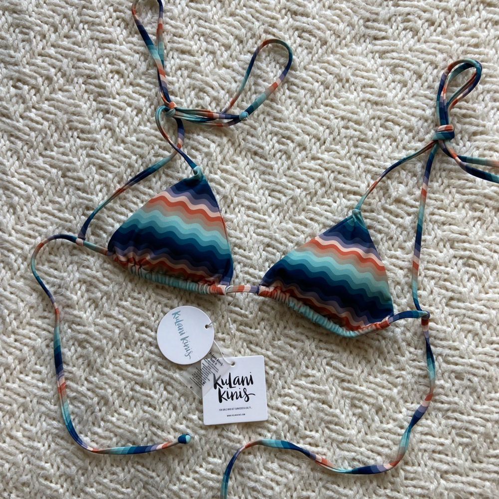 KULANI KINIS PADDED BLUE BRALETTE WAVEY PRINT SMALL NWT